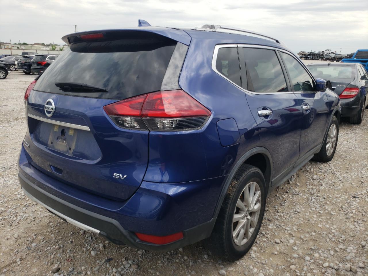 Photo 4 from auction – 2018 NISSAN ROGUE S with VIN KNMAT2MT6JP547522