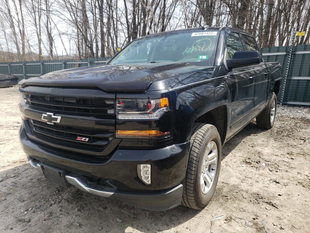 Photo 2 from auction – 2017 CHEVROLET SILVERADO with VIN 3GCUKREC0HG107530
