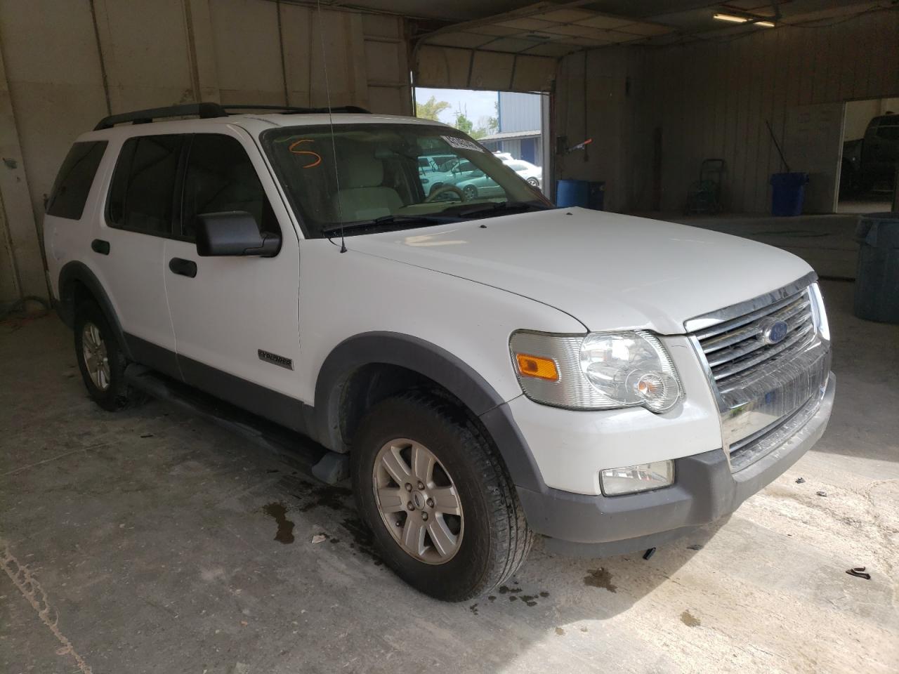 FORD EXPLORER X 2006 with VIN 1FMEU73E26UA86368 - Photo from auction