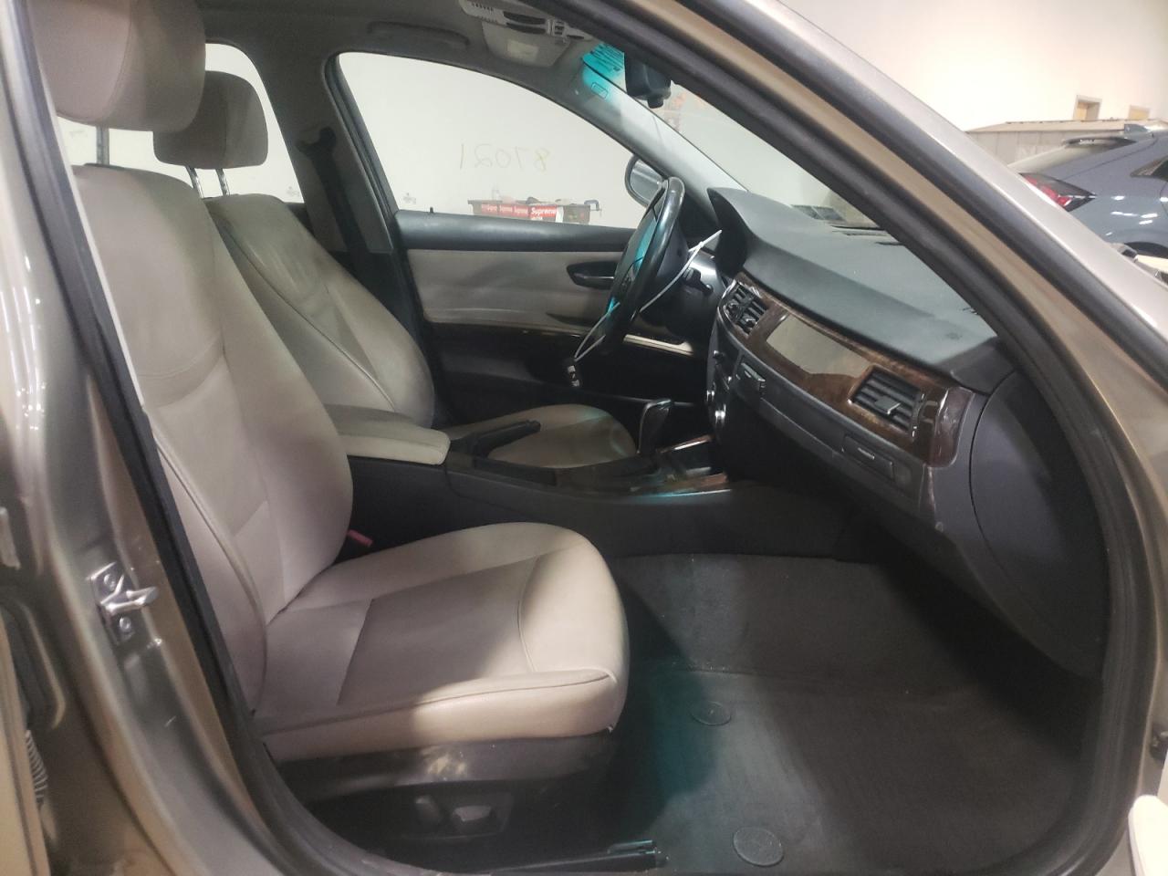 Photo 5 from auction – 2011 BMW 328 XI with VIN WBAPK7G55BNN78892