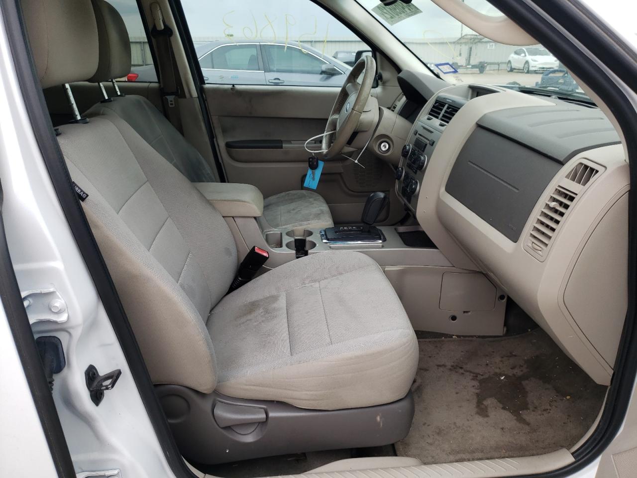 Photo 5 from auction – 2011 FORD ESCAPE XLT with VIN 1FMCU9DG1BKB85689