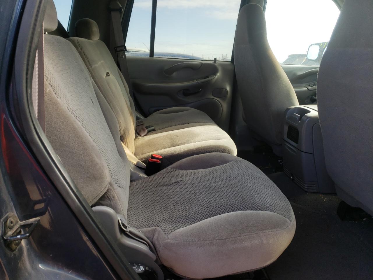 Photo 6 from auction – 2001 FORD EXPEDITION with VIN 1FMPU16L61LB11822