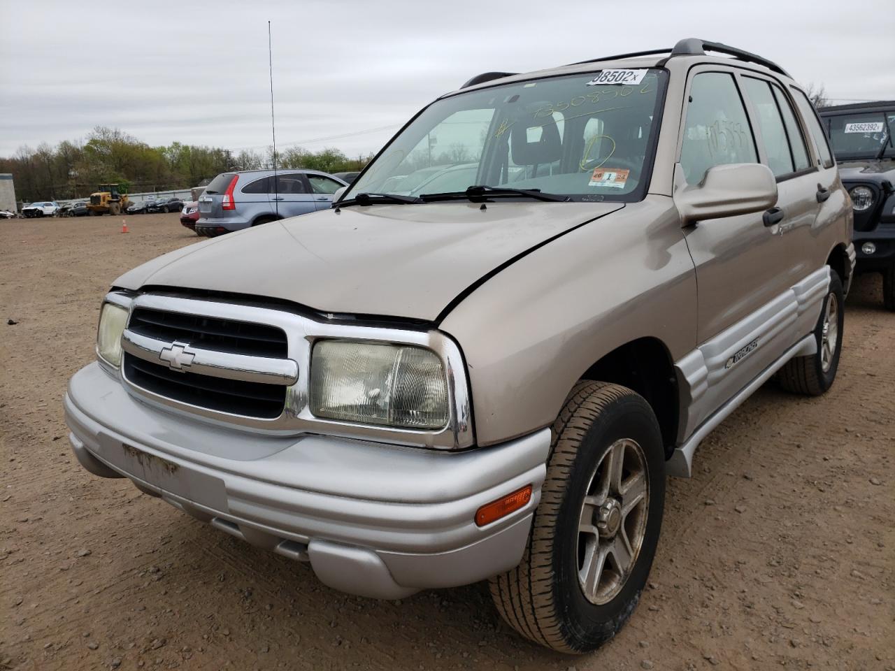 Photo 2 from auction – 2002 CHEVROLET TRACKER LT with VIN 2CNBJ634726916221