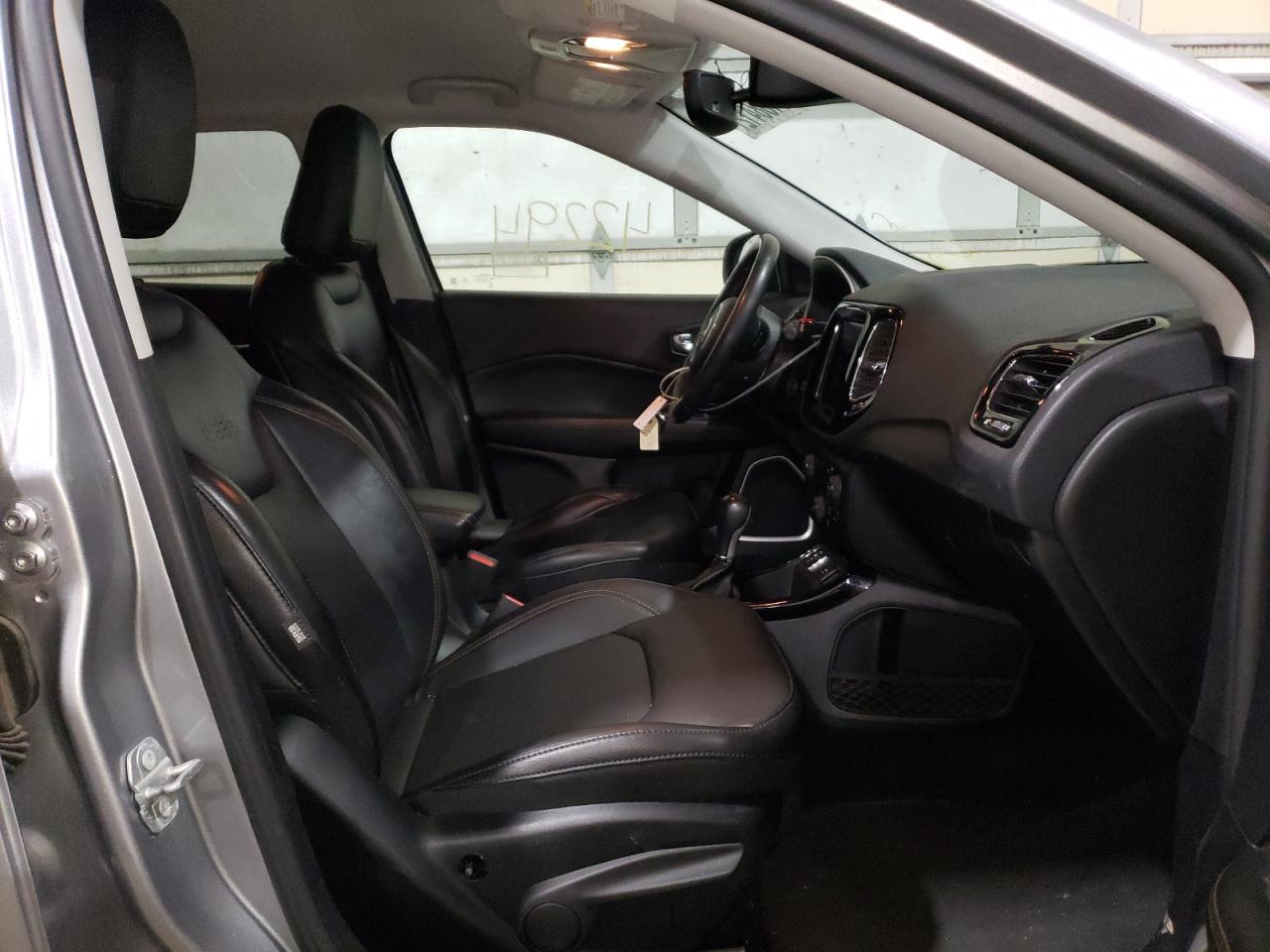 Photo 5 from auction – 2019 JEEP COMPASS LI with VIN 3C4NJCCBXKT662482