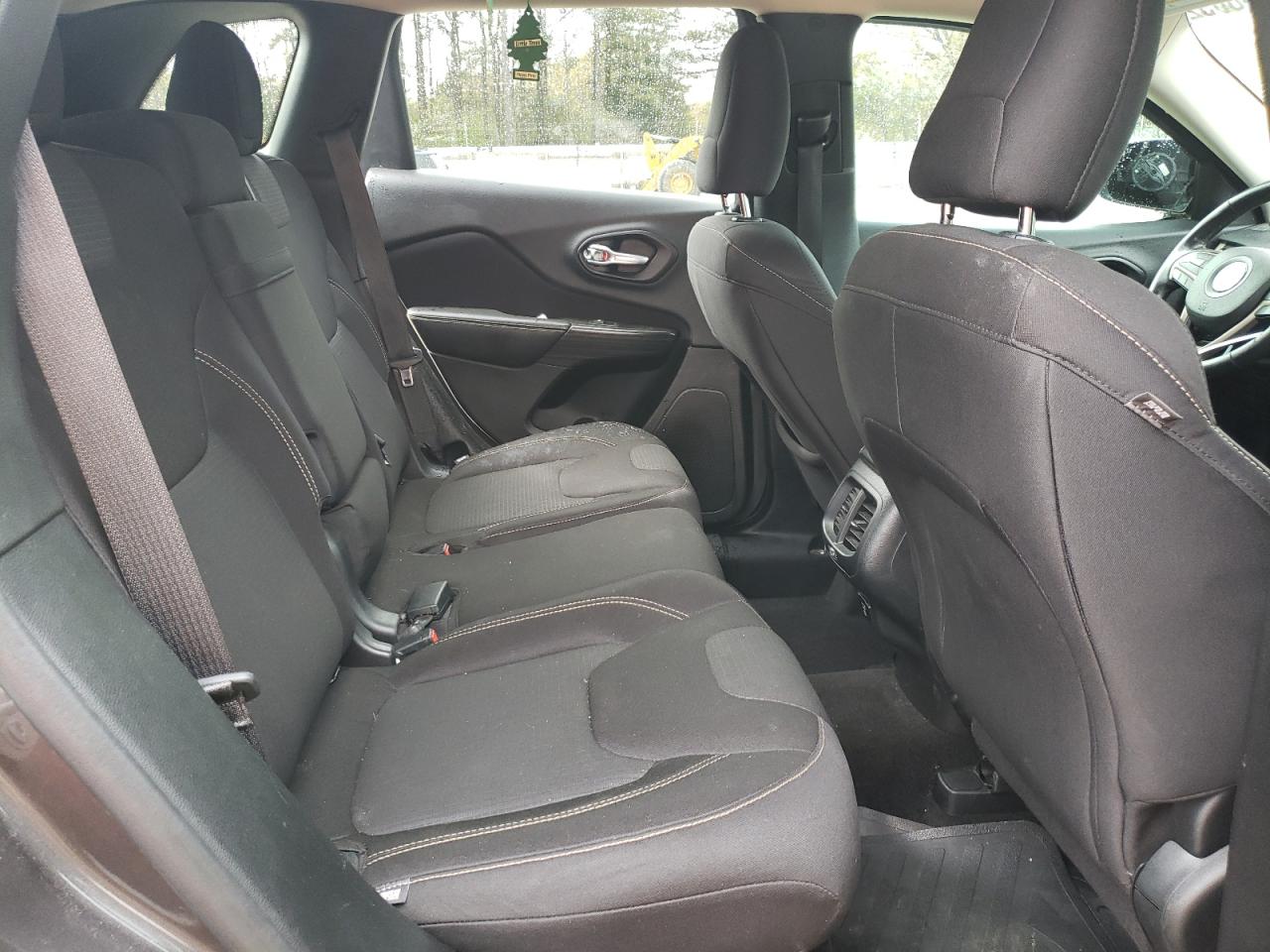 Photo 6 from auction – 2015 JEEP CHEROKEE L with VIN 1C4PJMCS0FW559196
