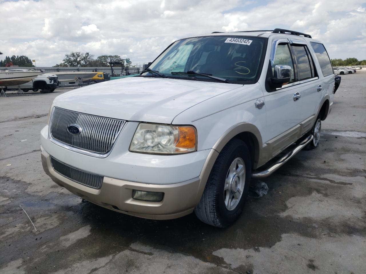 Photo 2 from auction – 2006 FORD EXPEDITION with VIN 1FMFU17596LA06016