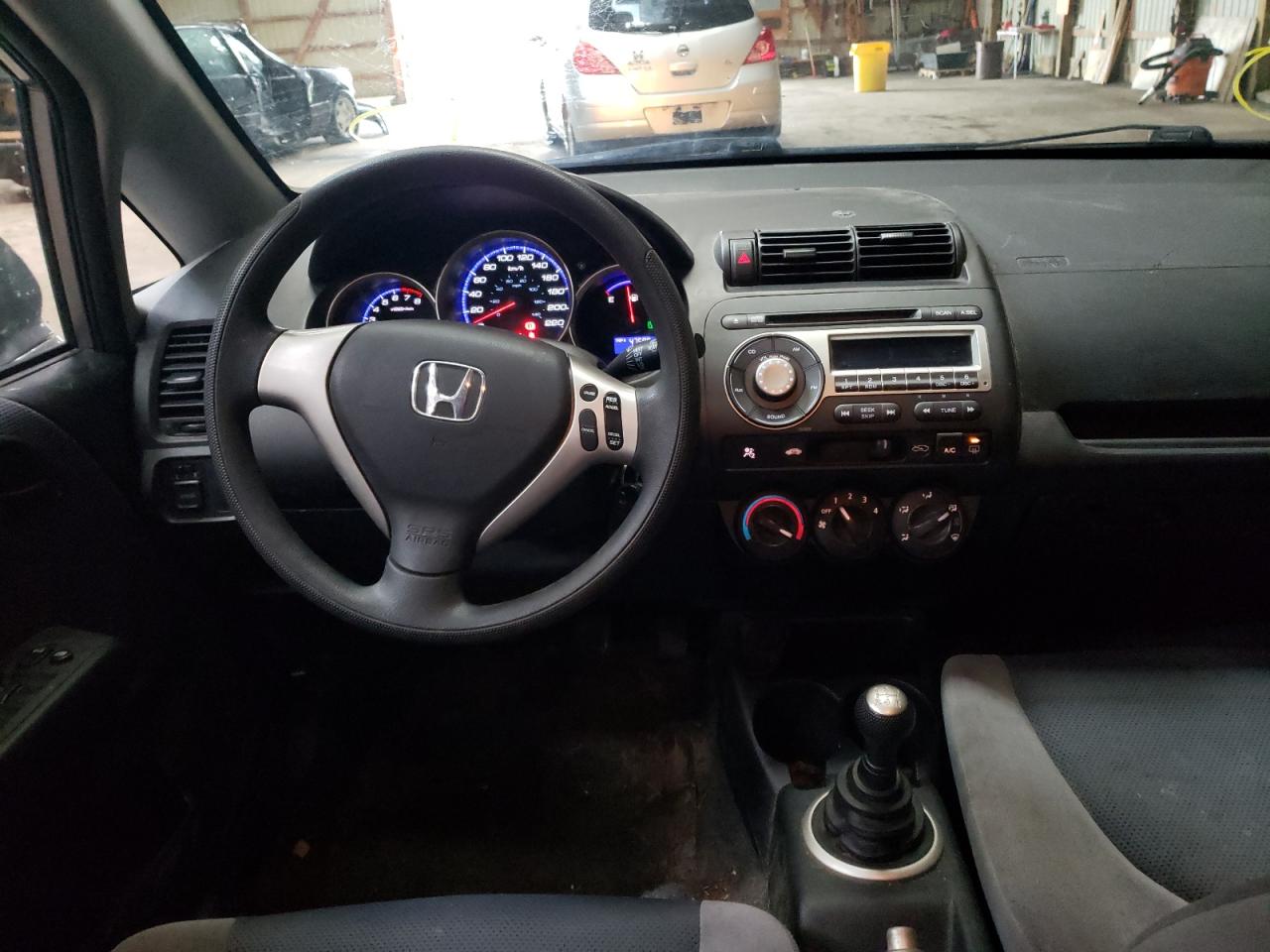 Photo 9 from auction – 2007 HONDA FIT with VIN JHMGD37437S818588