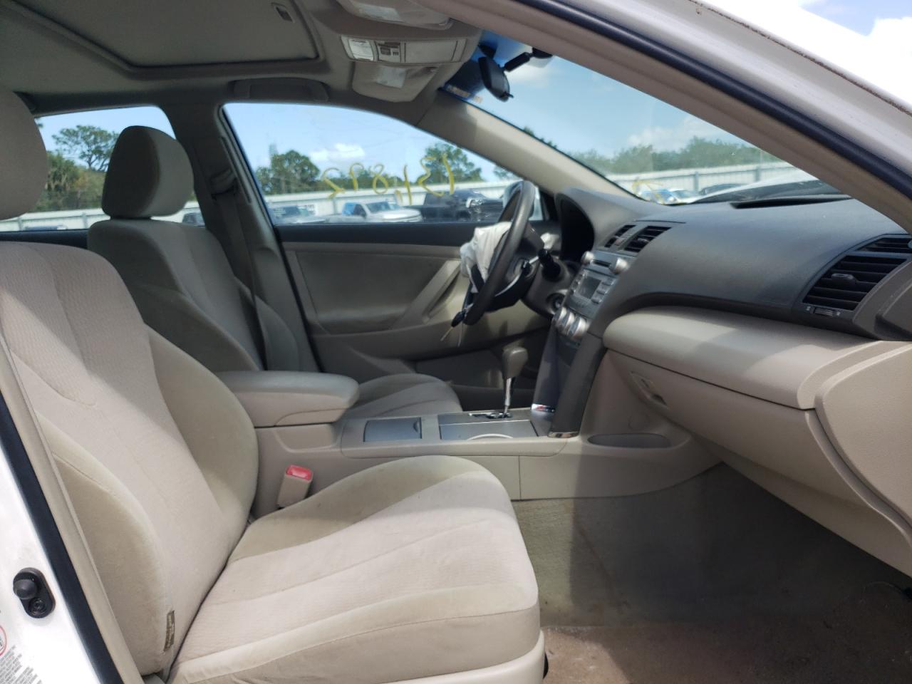 Photo 5 from auction – 2010 TOYOTA CAMRY BASE with VIN 4T1BF3EK5AU570875