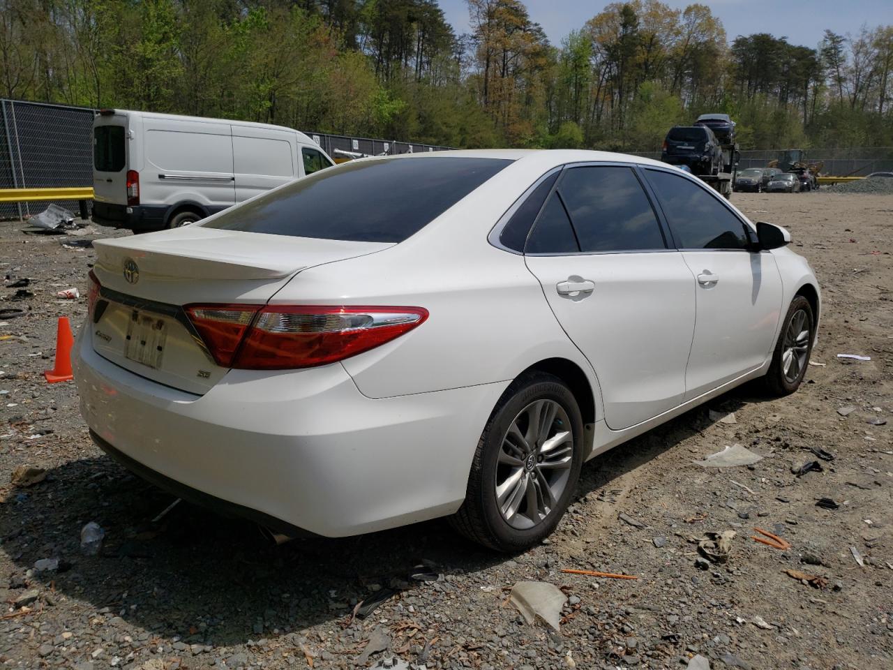 Photo 4 from auction – 2016 TOYOTA CAMRY LE with VIN 4T1BF1FK1GU182490