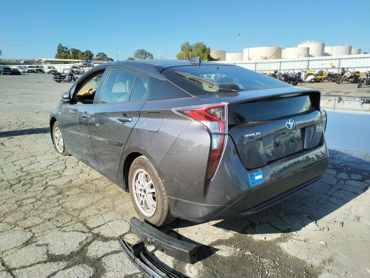 Photo 3 from auction – 2018 TOYOTA PRIUS with VIN JTDKARFU1J3546083