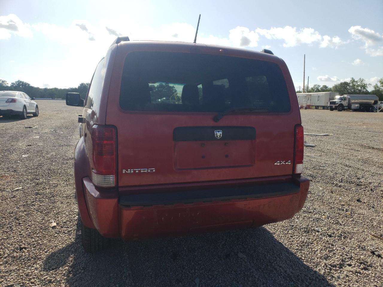 Photo 9 from auction – 2008 DODGE NITRO SXT with VIN 1D8GU28K28W202577