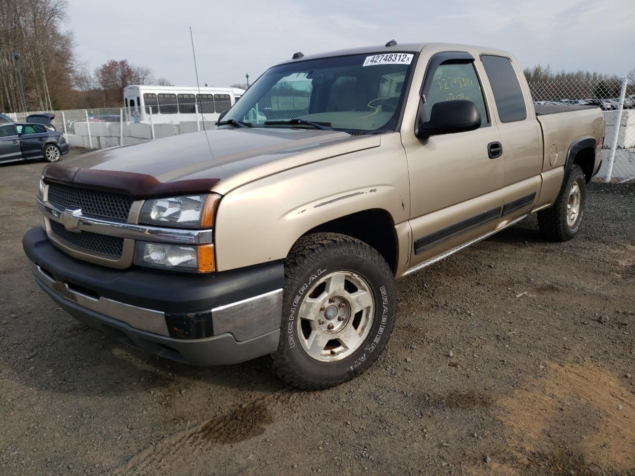 Photo 2 from auction – 2004 CHEVROLET SILVERADO with VIN 2GCEK19T941239043