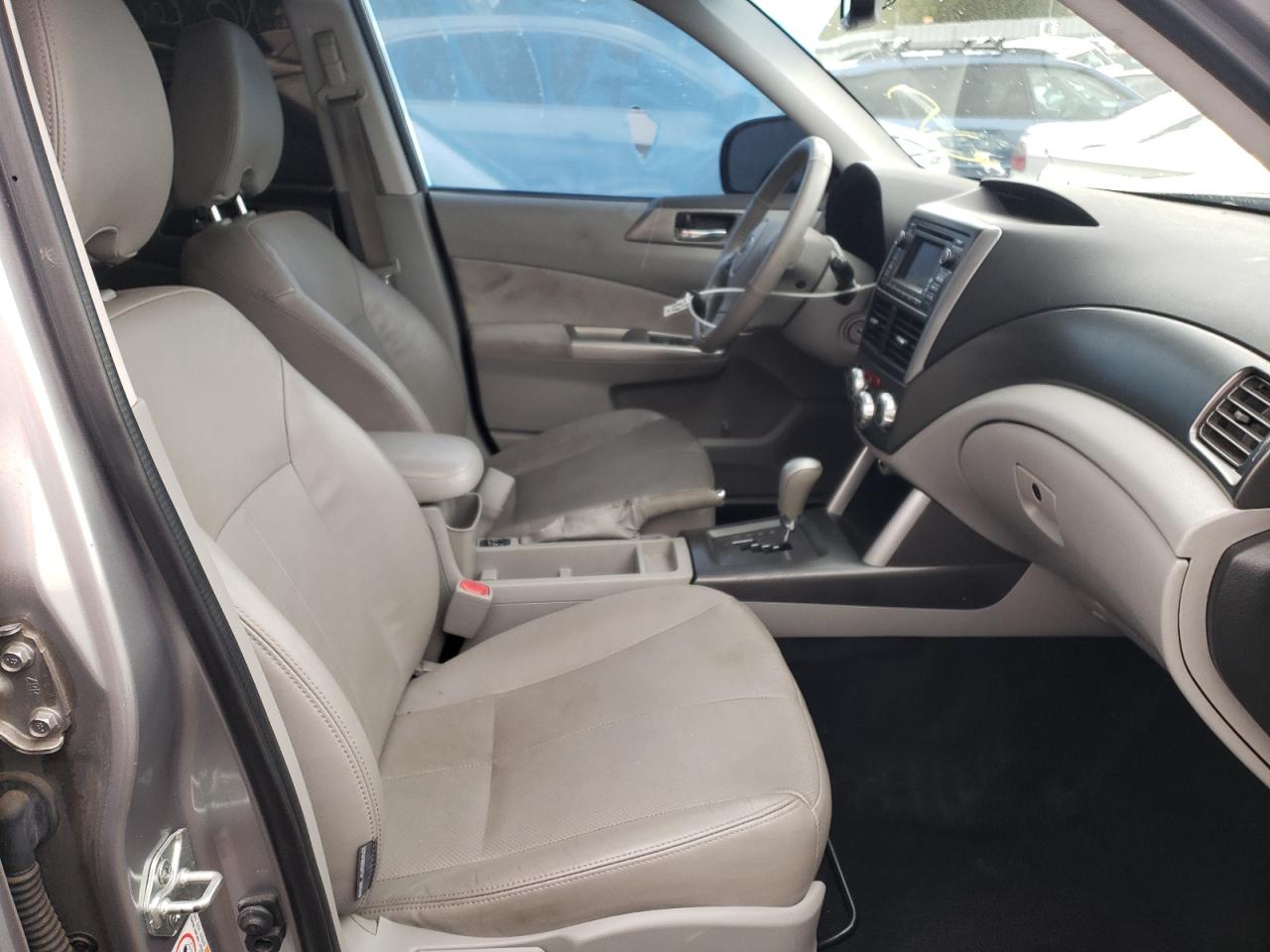 Photo 5 from auction – 2011 SUBARU FORESTER L with VIN JF2SHAEC0BH771199