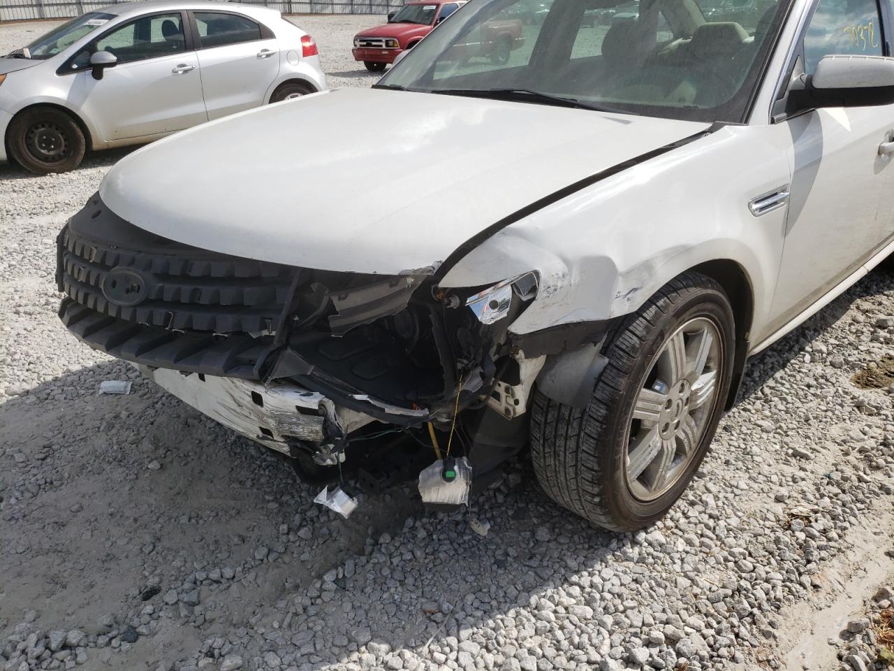 Photo 9 from auction – 2008 FORD TAURUS SEL with VIN 1FAHP24W18G142035
