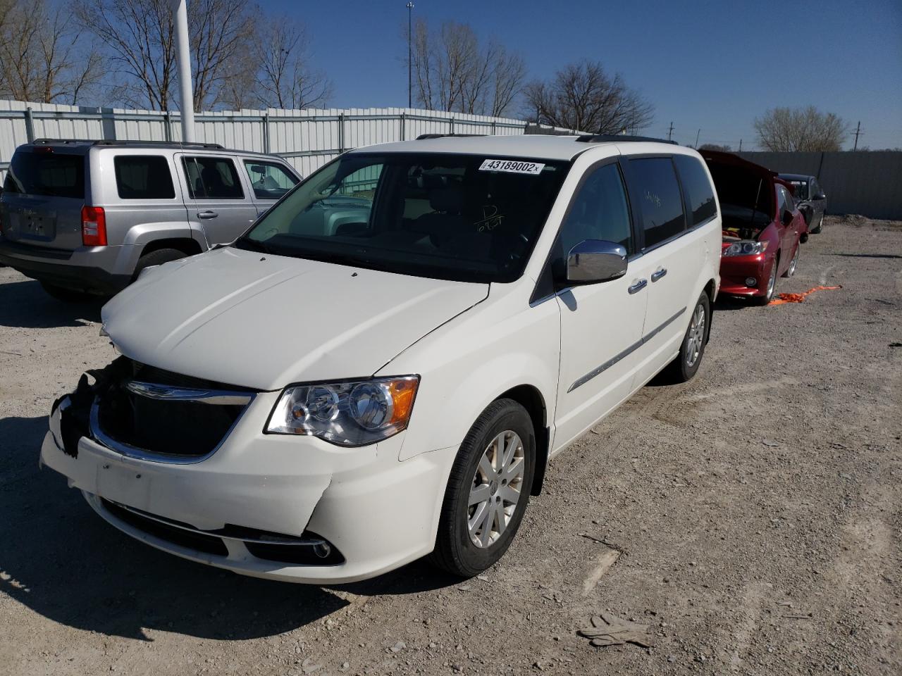 Photo 2 from auction – 2011 CHRYSLER TOWN & COU with VIN 2A4RR8DG9BR676839