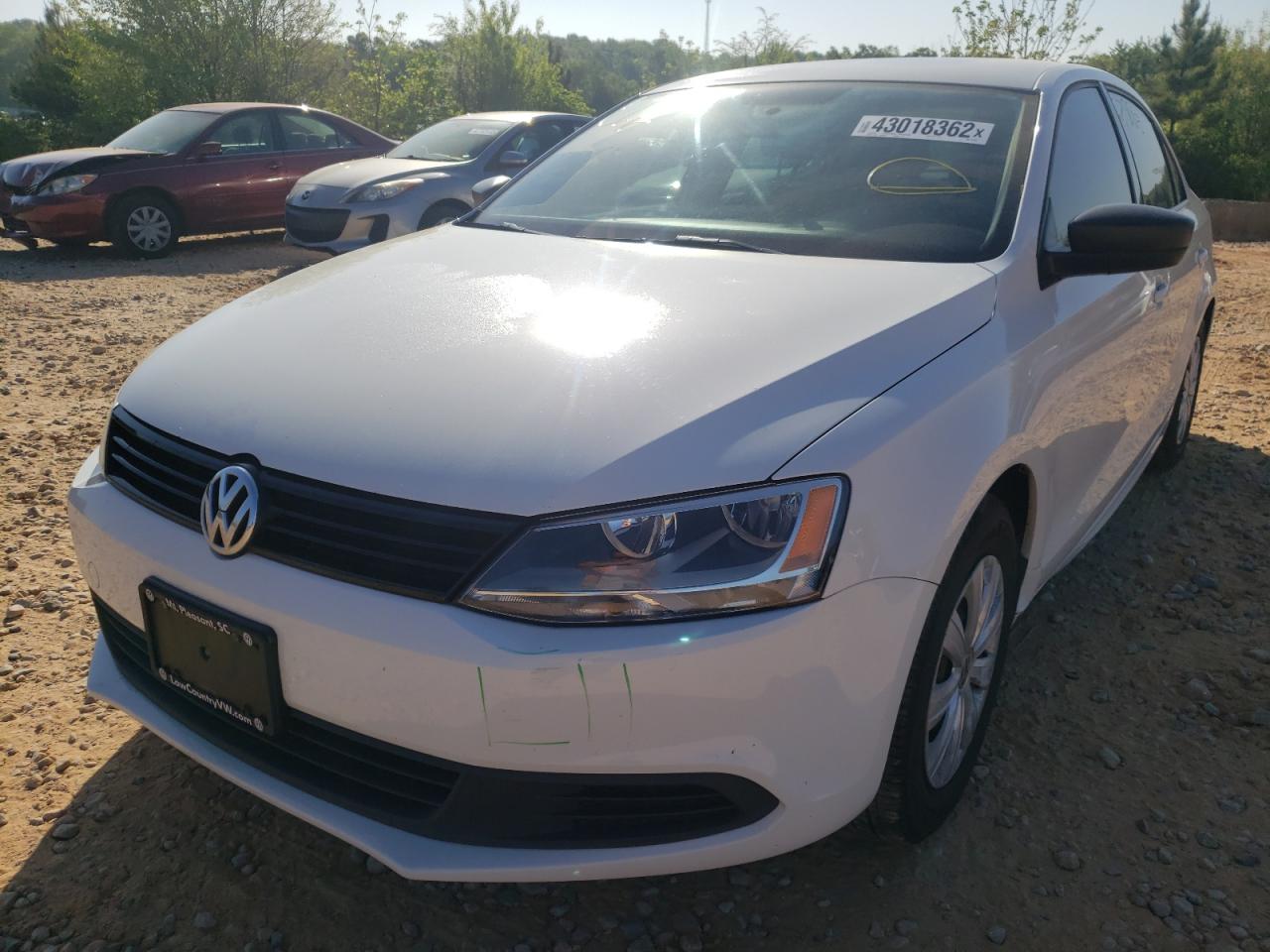 Photo 2 from auction – 2014 VOLKSWAGEN JETTA BASE with VIN 3VW2K7AJ7EM377039