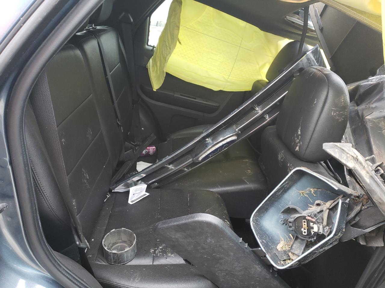 Photo 6 from auction – 2010 FORD ESCAPE LIM with VIN 1FMCU0EG1AKA70387