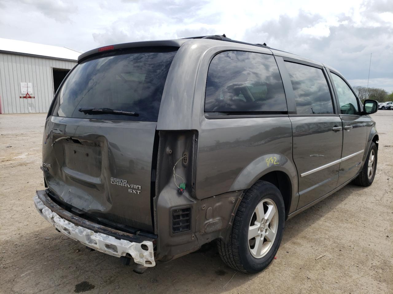 Photo 4 from auction – 2010 DODGE GRAND CARA with VIN 2D4RN5D11AR317238