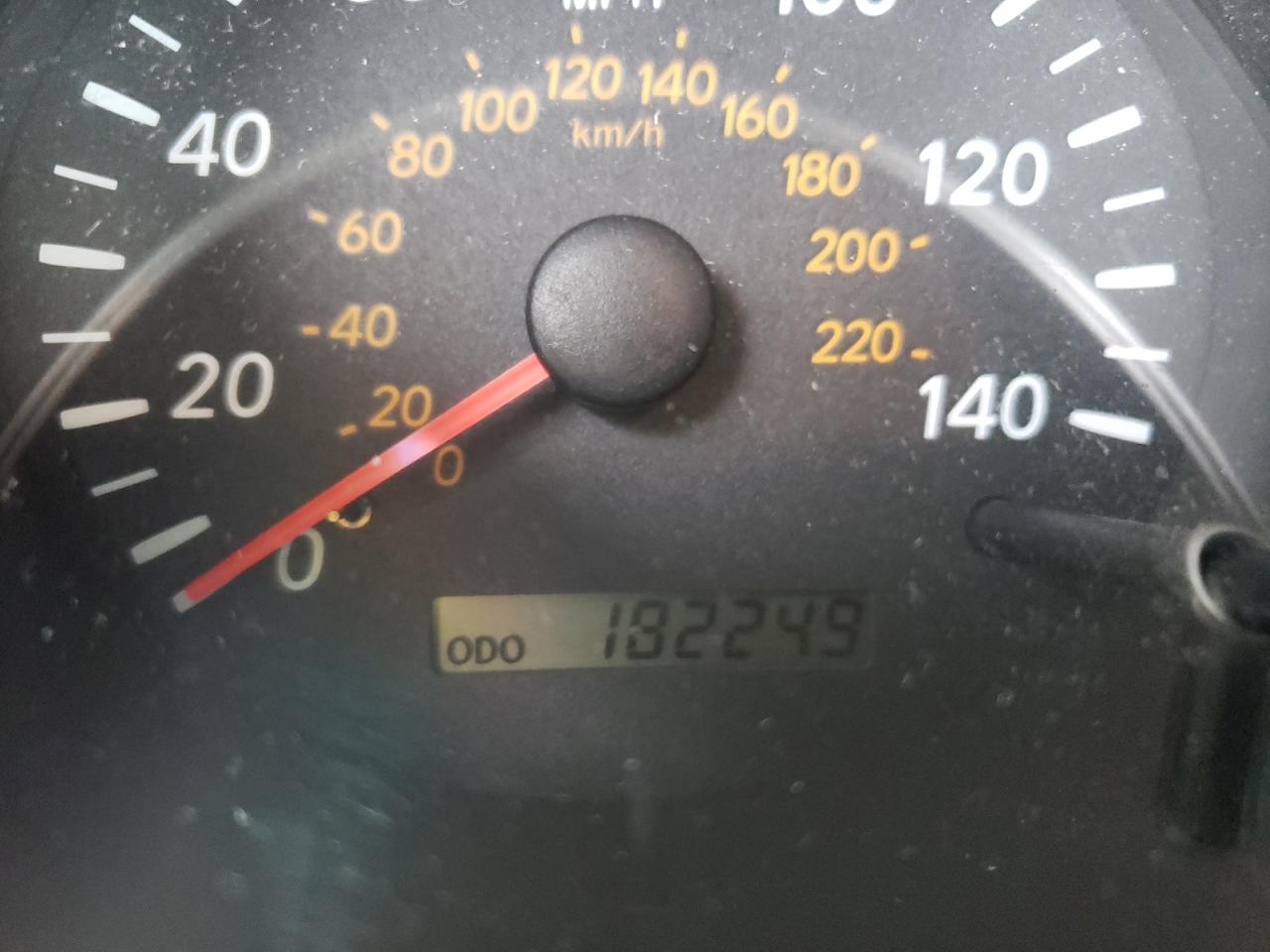 Photo 8 from auction – 2004 TOYOTA HIGHLANDER with VIN JTEEP21A540029130