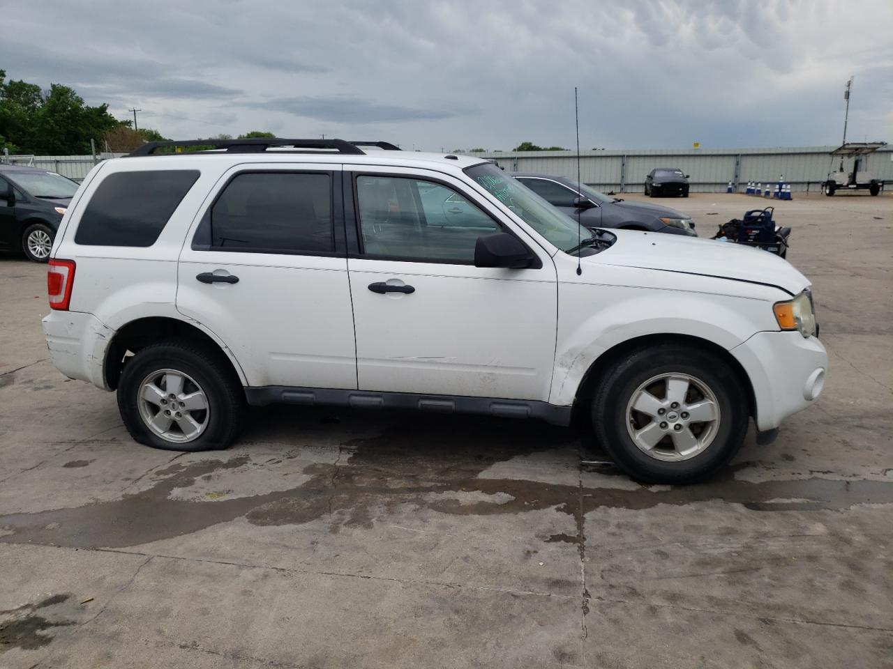 Photo 9 from auction – 2011 FORD ESCAPE XLT with VIN 1FMCU9DG1BKB85689