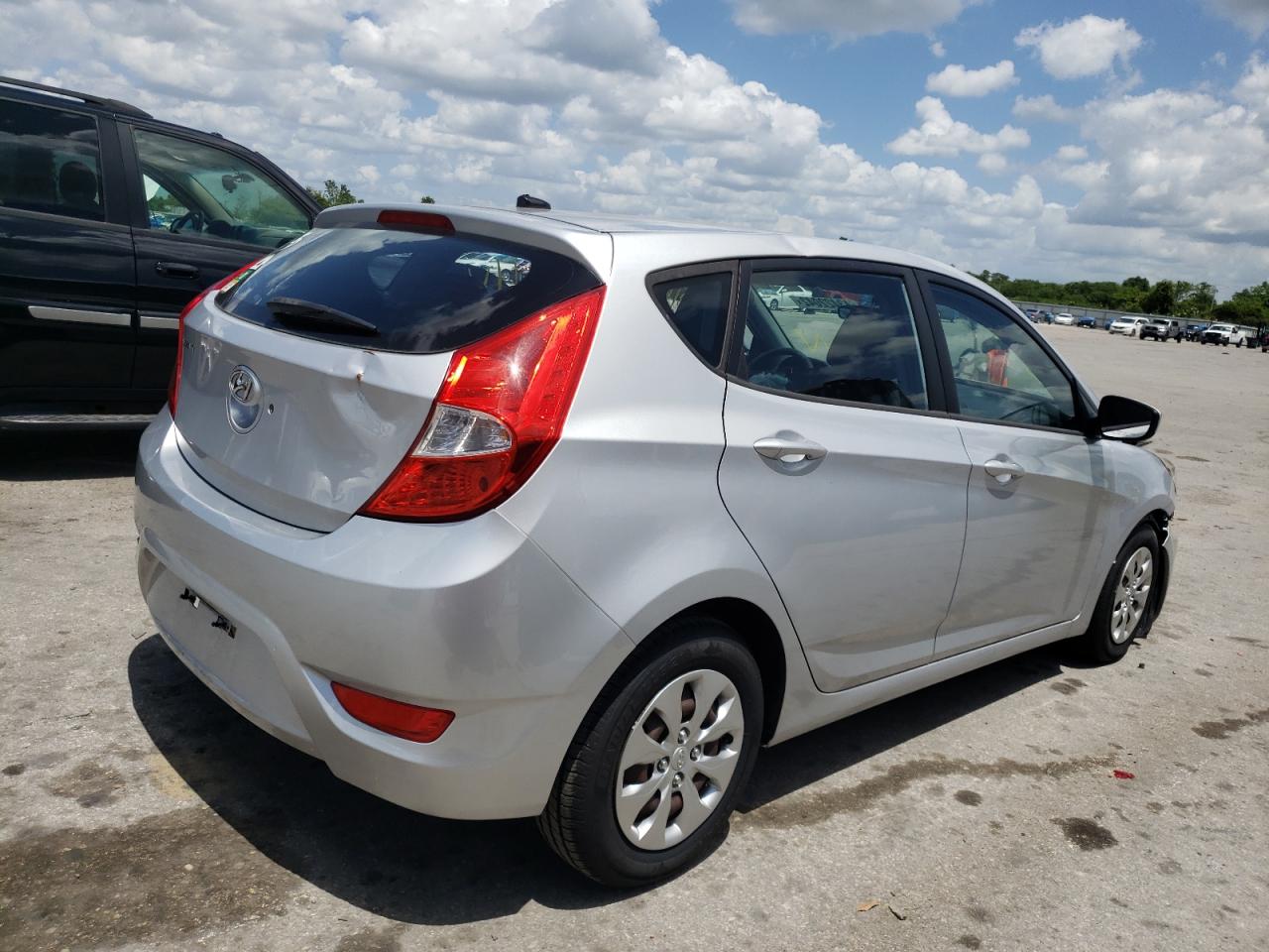 Photo 4 from auction – 2016 HYUNDAI ACCENT SE with VIN KMHCT5AE5GU255835