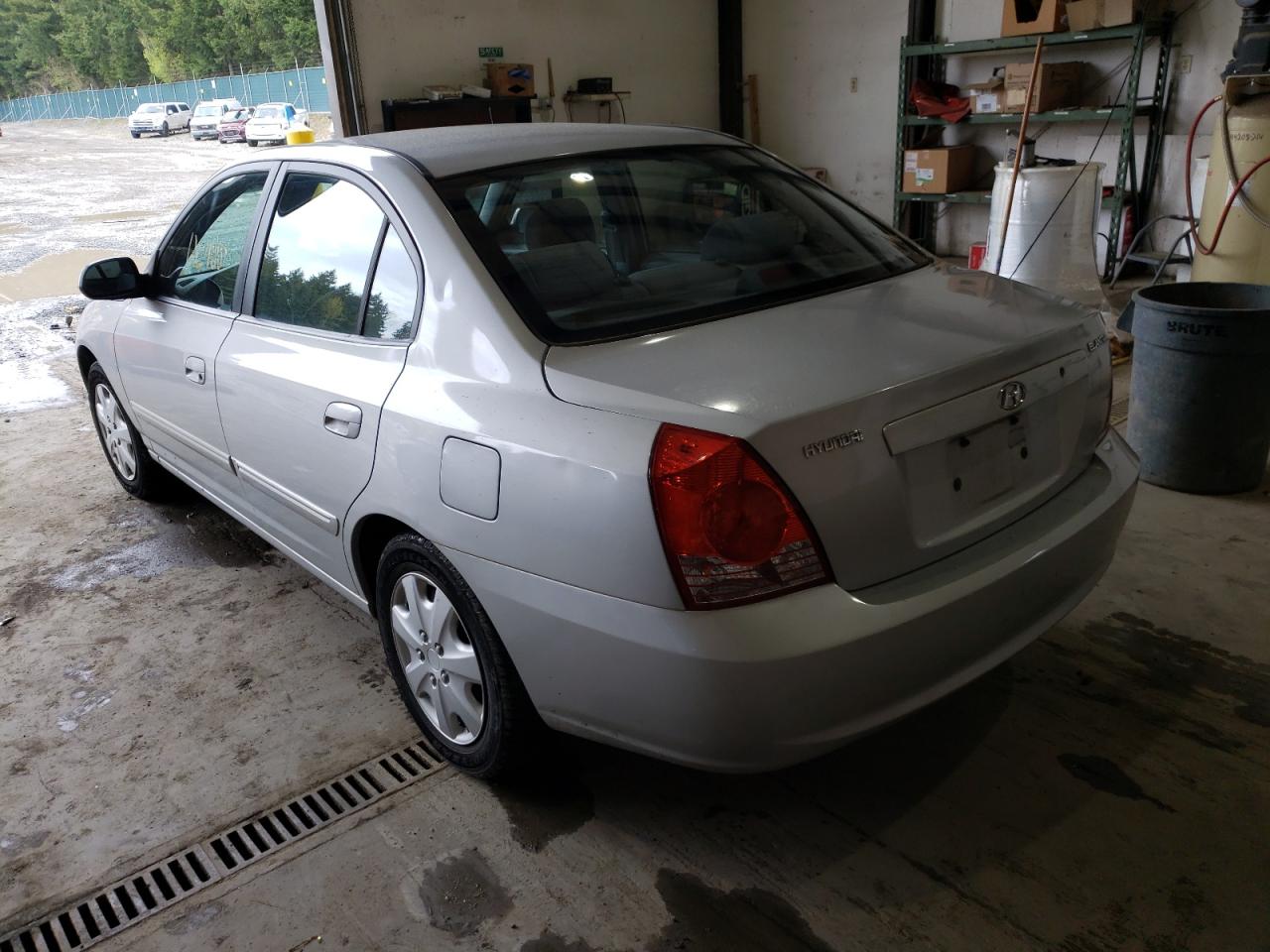 Photo 3 from auction – 2004 HYUNDAI ELANTRA GL with VIN KMHDN46D64U921539