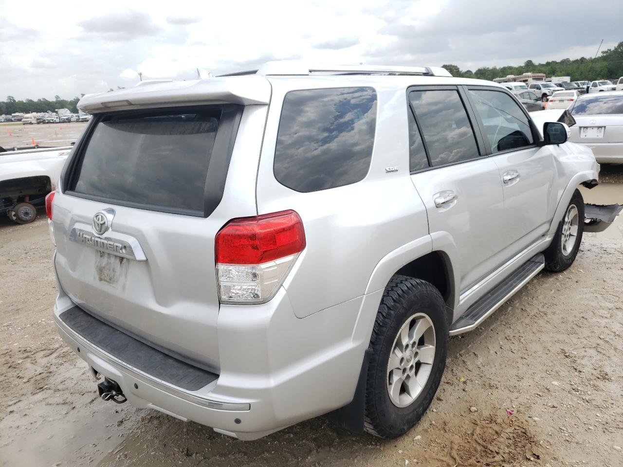 Photo 4 from auction – 2013 TOYOTA 4RUNNER SR with VIN JTEZU5JR0D5055980