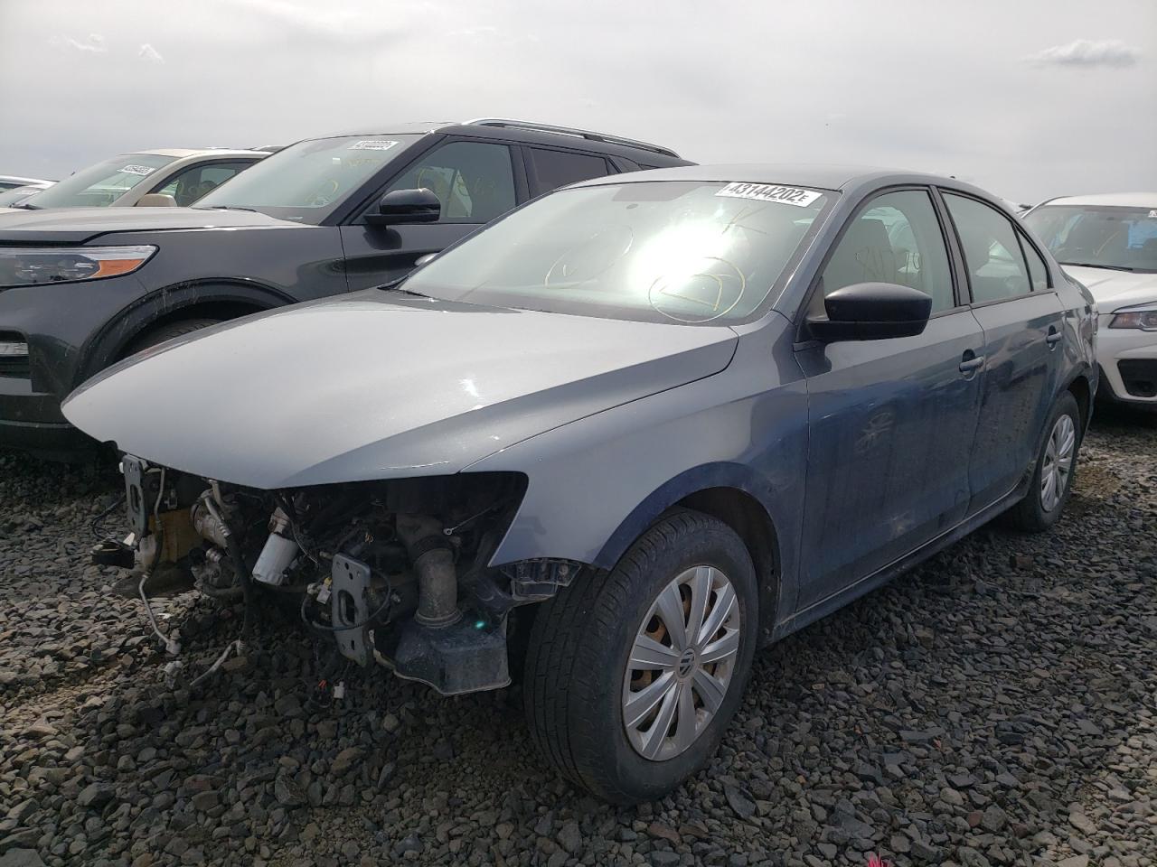 Photo 2 from auction – 2013 VOLKSWAGEN JETTA BASE with VIN 3VW2K7AJ0DM317327