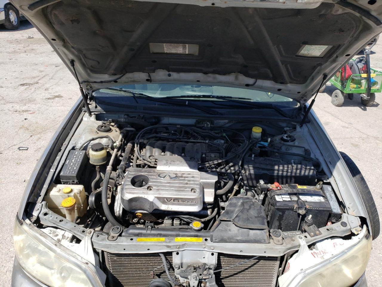 Photo 7 from auction – 2001 INFINITI I30 with VIN JNKCA31A41T022892