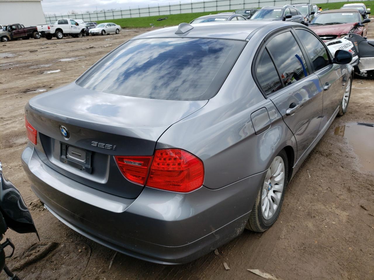 Photo 4 from auction – 2009 BMW 328 XI with VIN WBAPK73569A450829