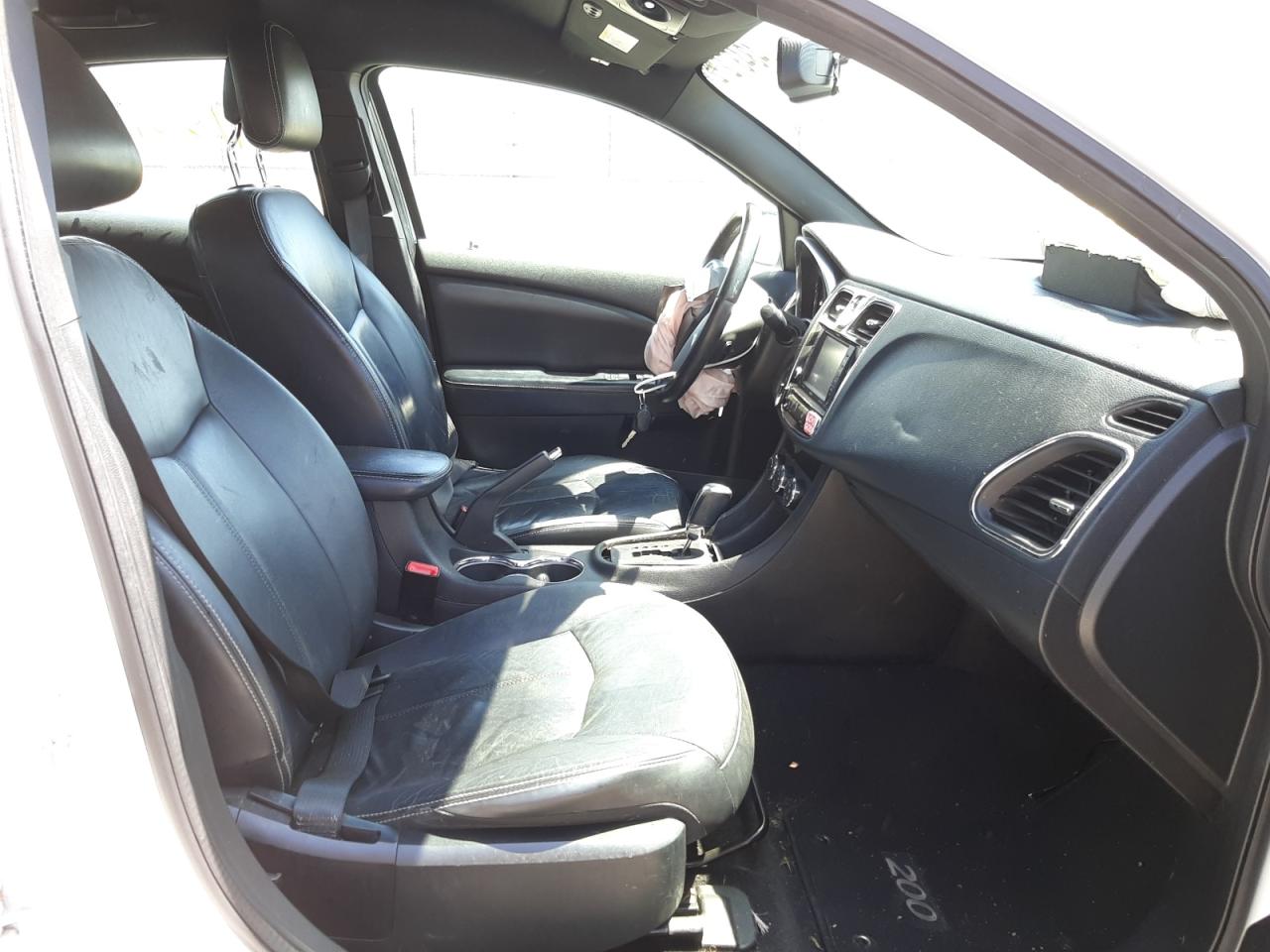 Photo 5 from auction – 2012 CHRYSLER 200 LIMITE with VIN 1C3CCBCB8CN138314