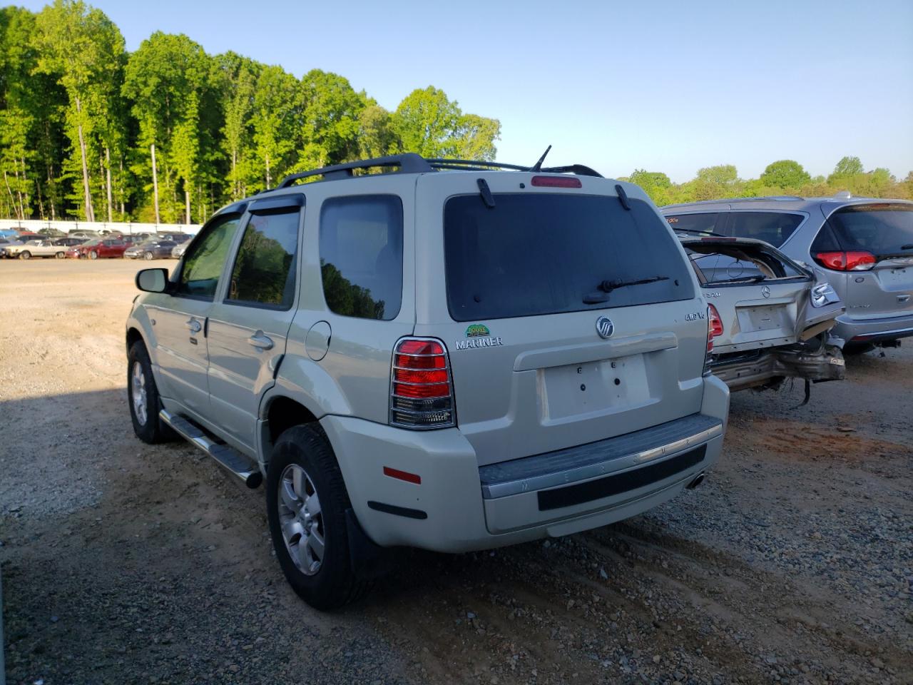 Photo 3 from auction – 2007 MERCURY MARINER LU with VIN 4M2YU91147KJ00162