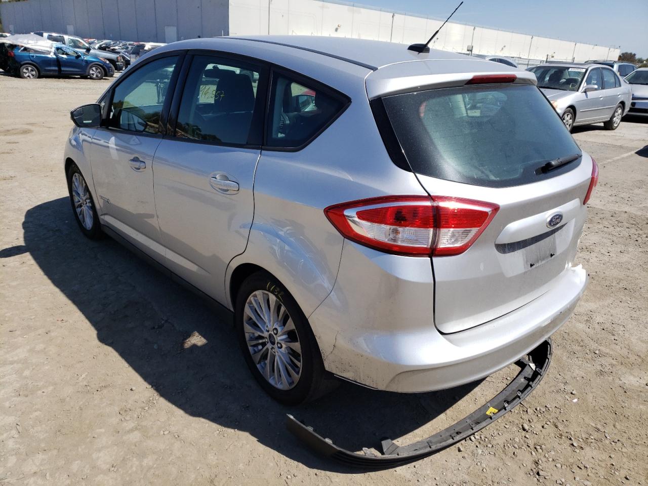 Photo 3 from auction – 2017 FORD C-MAX SE with VIN 1FADP5AU5HL117312
