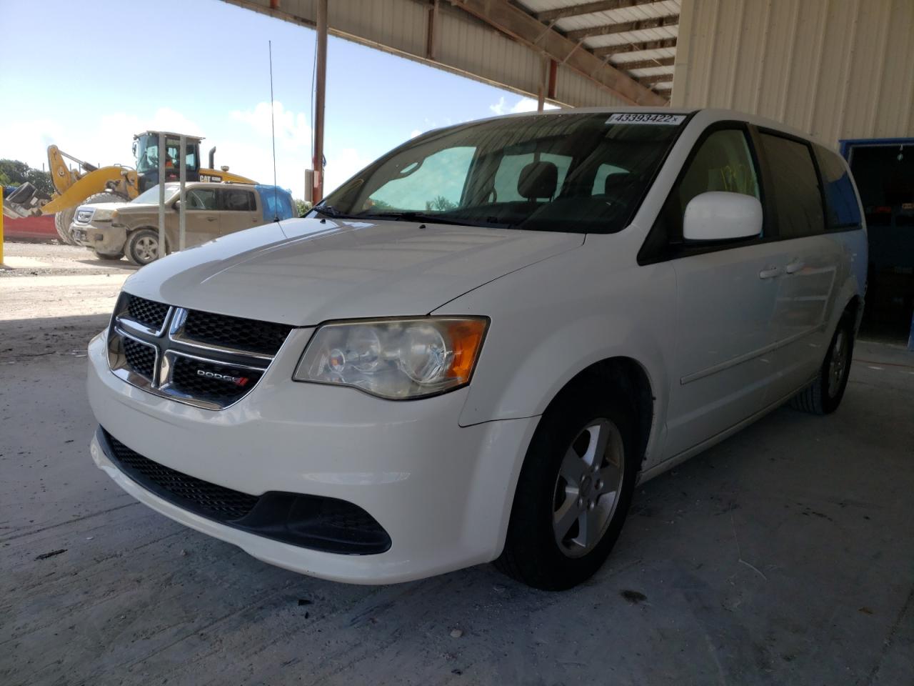 Photo 2 from auction – 2013 DODGE GRAND CARA with VIN 2C4RDGCG4DR524020