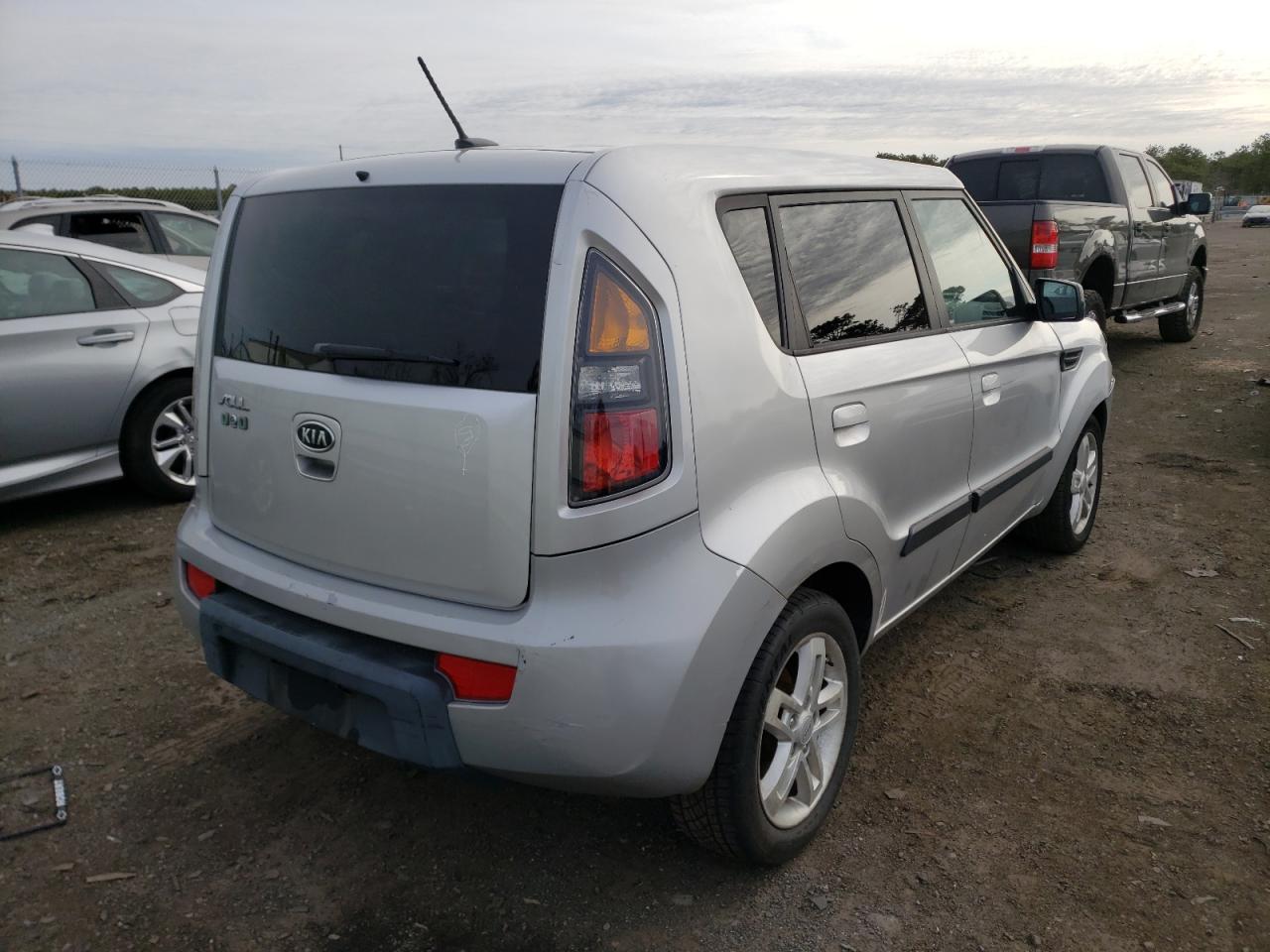 Photo 4 from auction – 2010 KIA SOUL + with VIN KNDJT2A23A7055767