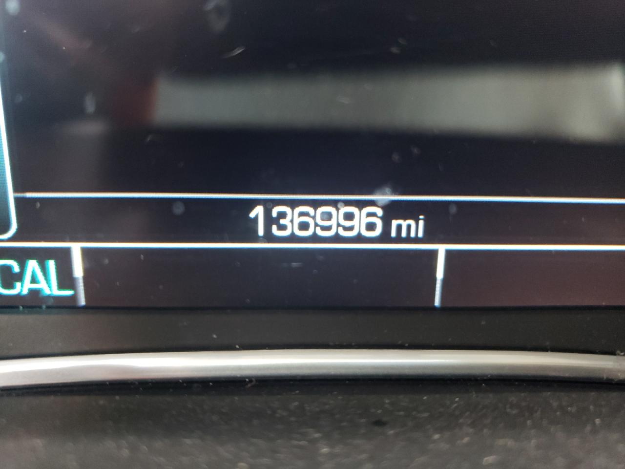 Photo 8 from auction – 2017 GMC ACADIA SLT with VIN 1GKKNULS3HZ135693