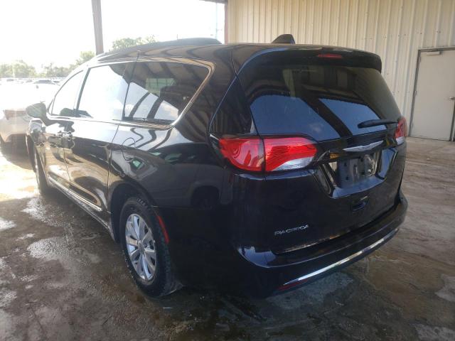 Photo 3 from auction – 2017 CHRYSLER PACIFICA T with VIN 2C4RC1BG2HR552843
