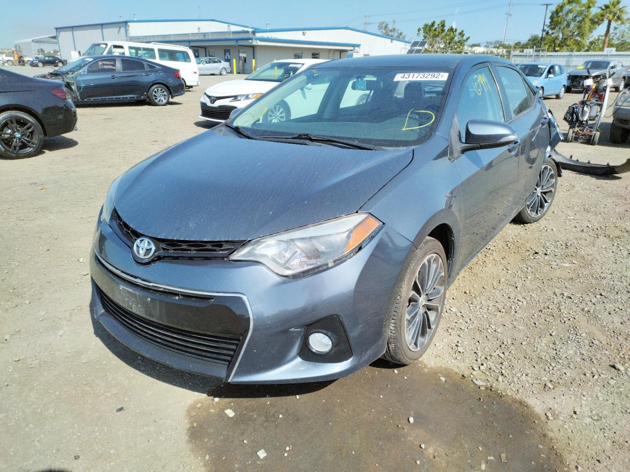 Photo 2 from auction – 2016 TOYOTA COROLLA L with VIN 5YFBURHE4GP551954