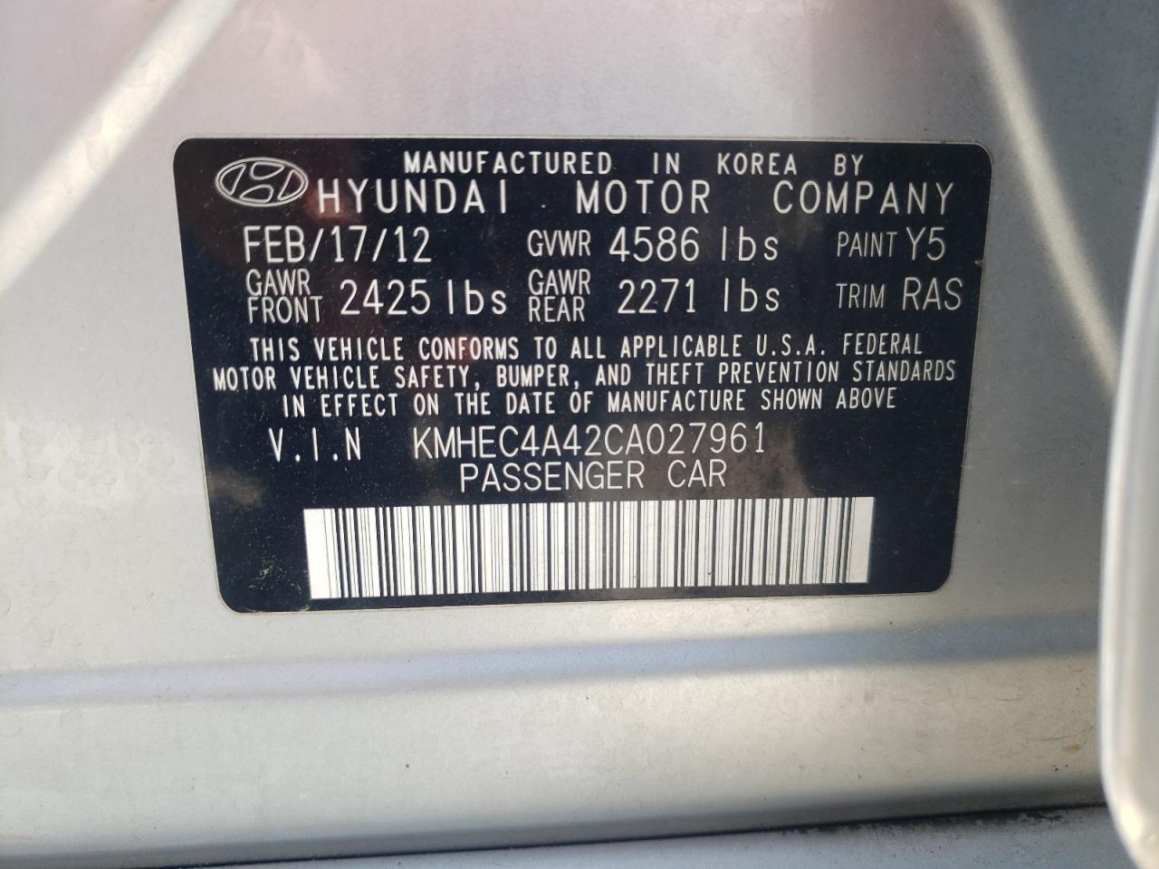 Photo 10 from auction – 2012 HYUNDAI SONATA HYB with VIN KMHEC4A42CA027961