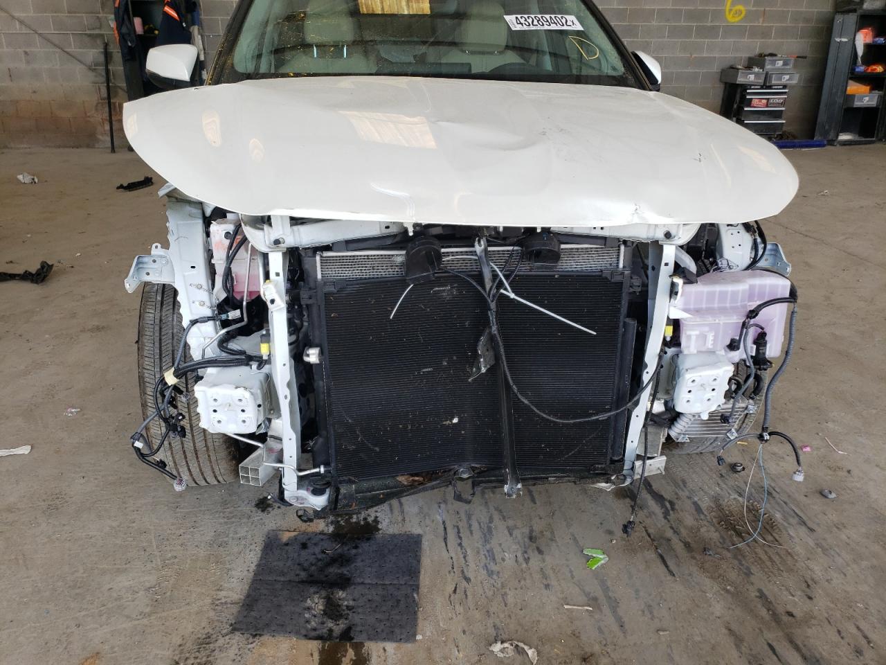 Photo 9 from auction – 2020 TOYOTA HIGHLANDER with VIN 5TDDZRBH4LS044812