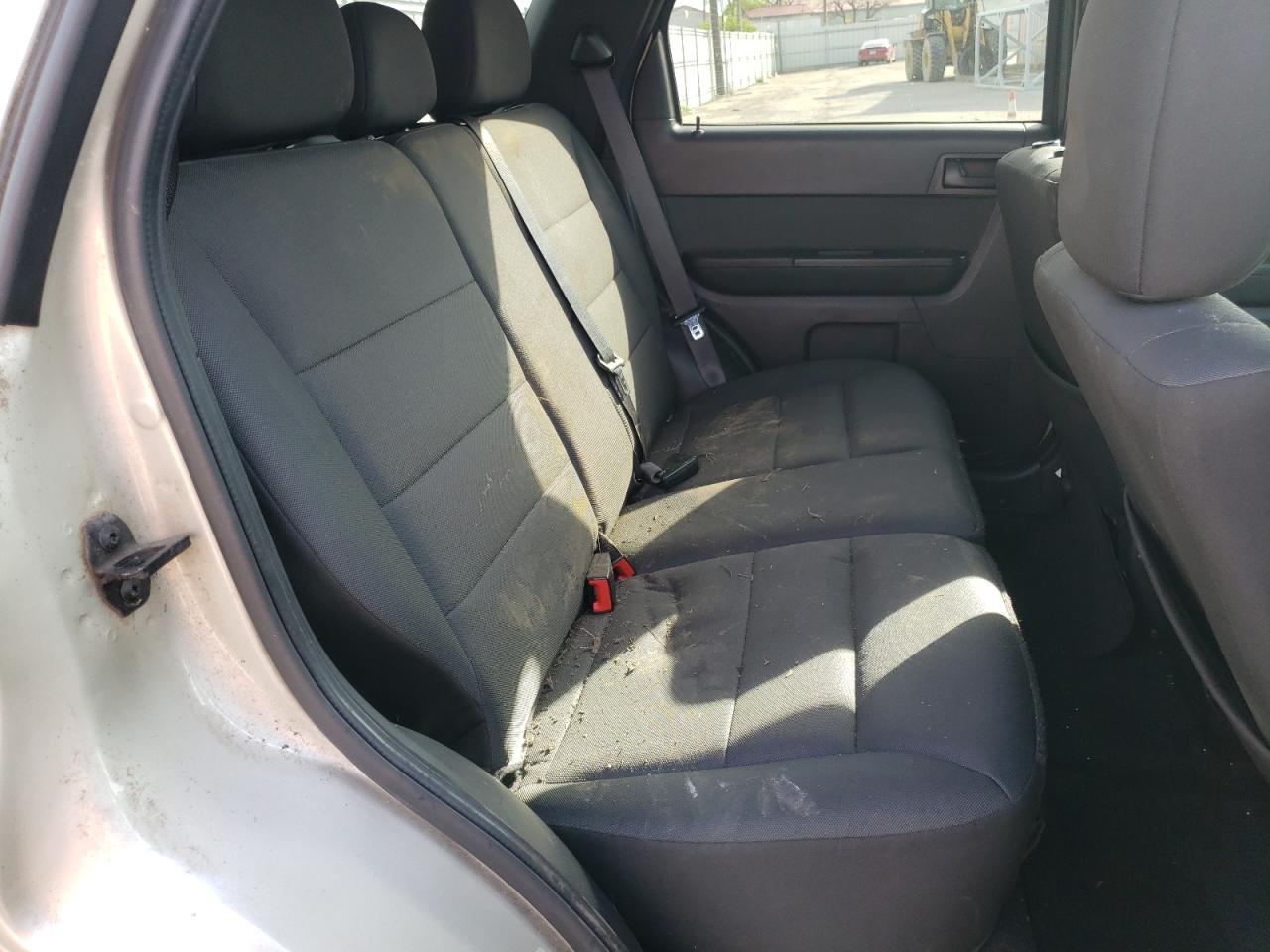 Photo 6 from auction – 2011 FORD ESCAPE XLT with VIN 1FMCU0D76BKA32270