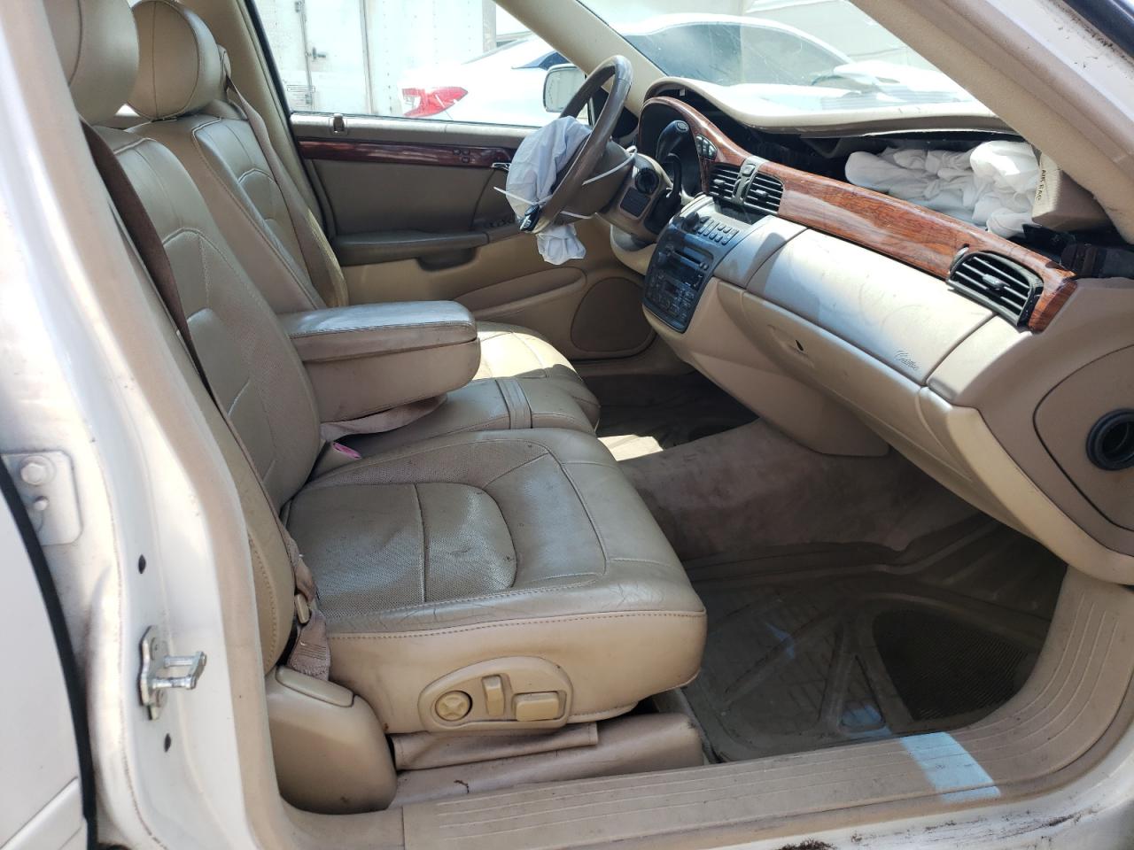 Photo 5 from auction – 2005 CADILLAC DEVILLE with VIN 1G6KD57Y95U131856