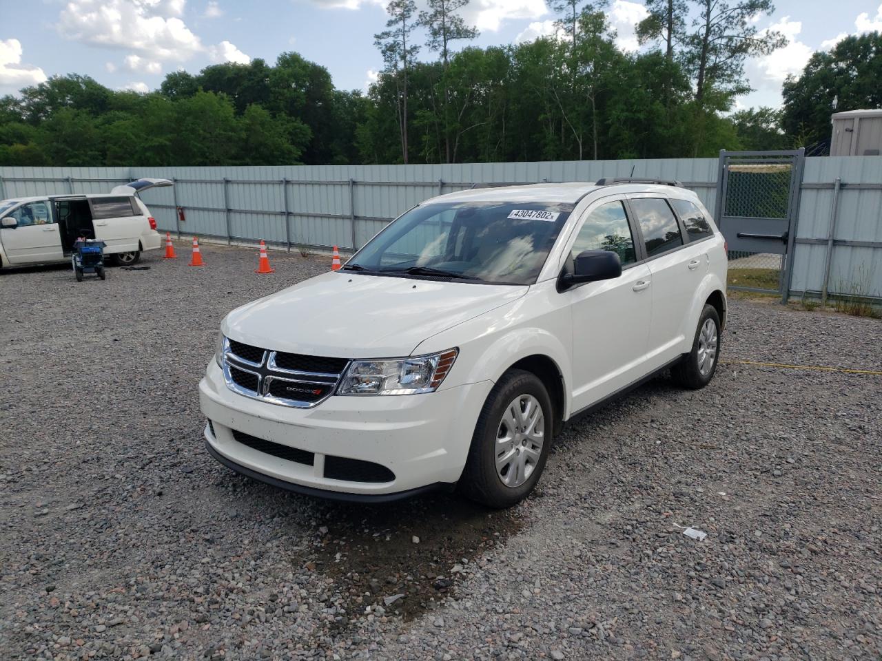 Photo 2 from auction – 2018 DODGE JOURNEY SE with VIN 3C4PDCAB8JT443070