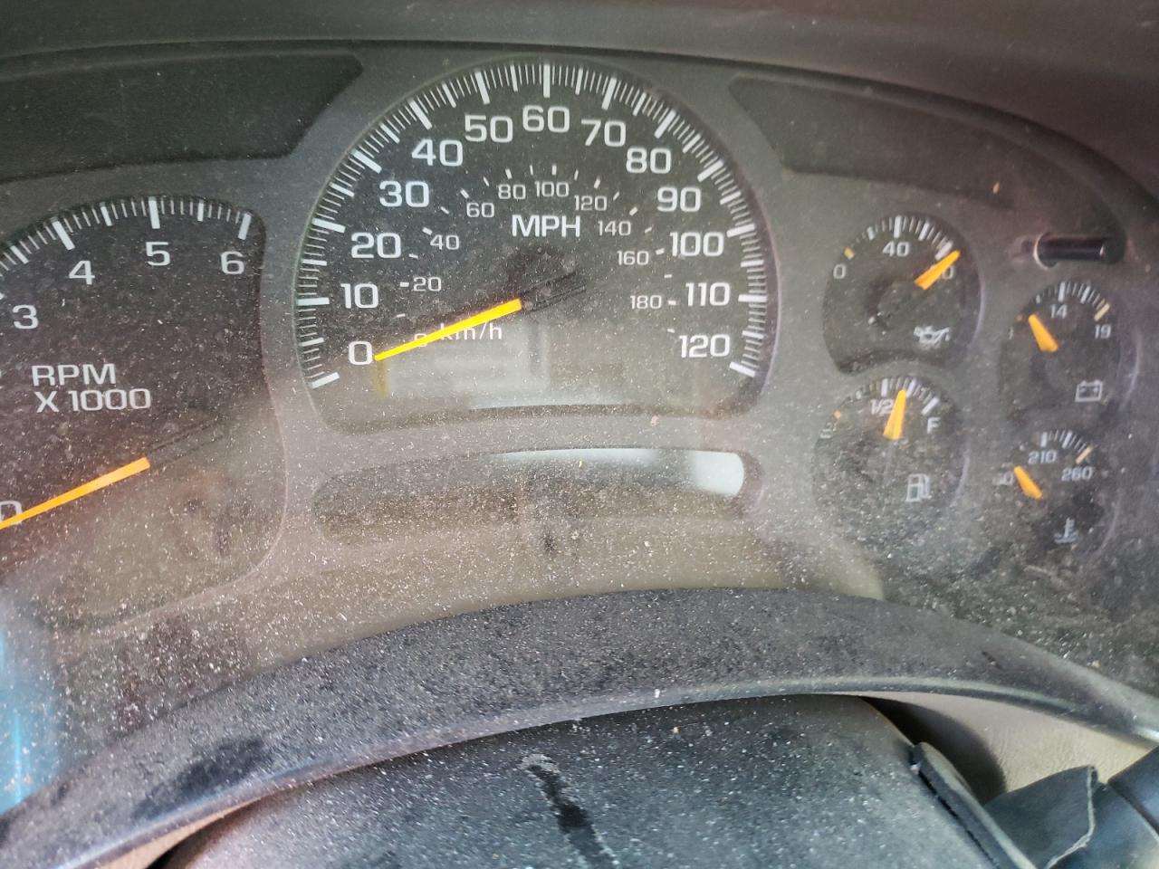 Photo 8 from auction – 2003 CHEVROLET SILVERADO with VIN 2GCEK19T431162838