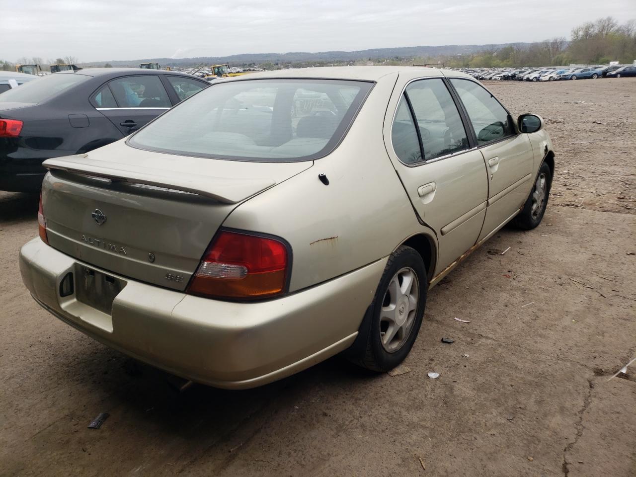 Photo 4 from auction – 1998 NISSAN ALTIMA XE with VIN 1N4DL01D9WC227520