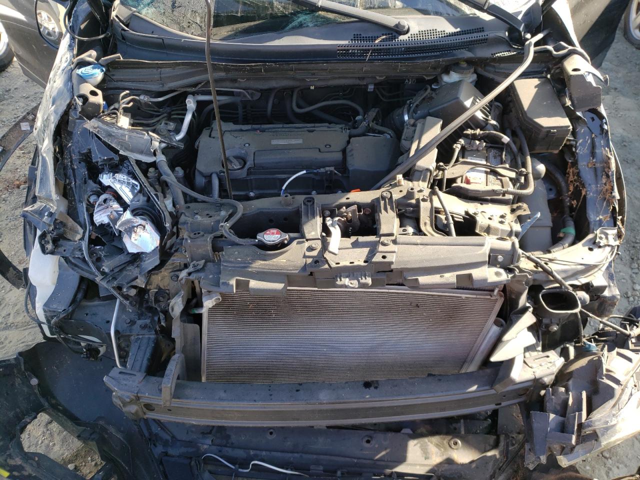 Photo 7 from auction – 2016 HONDA CR-V SE with VIN 2HKRM4H43GH726555