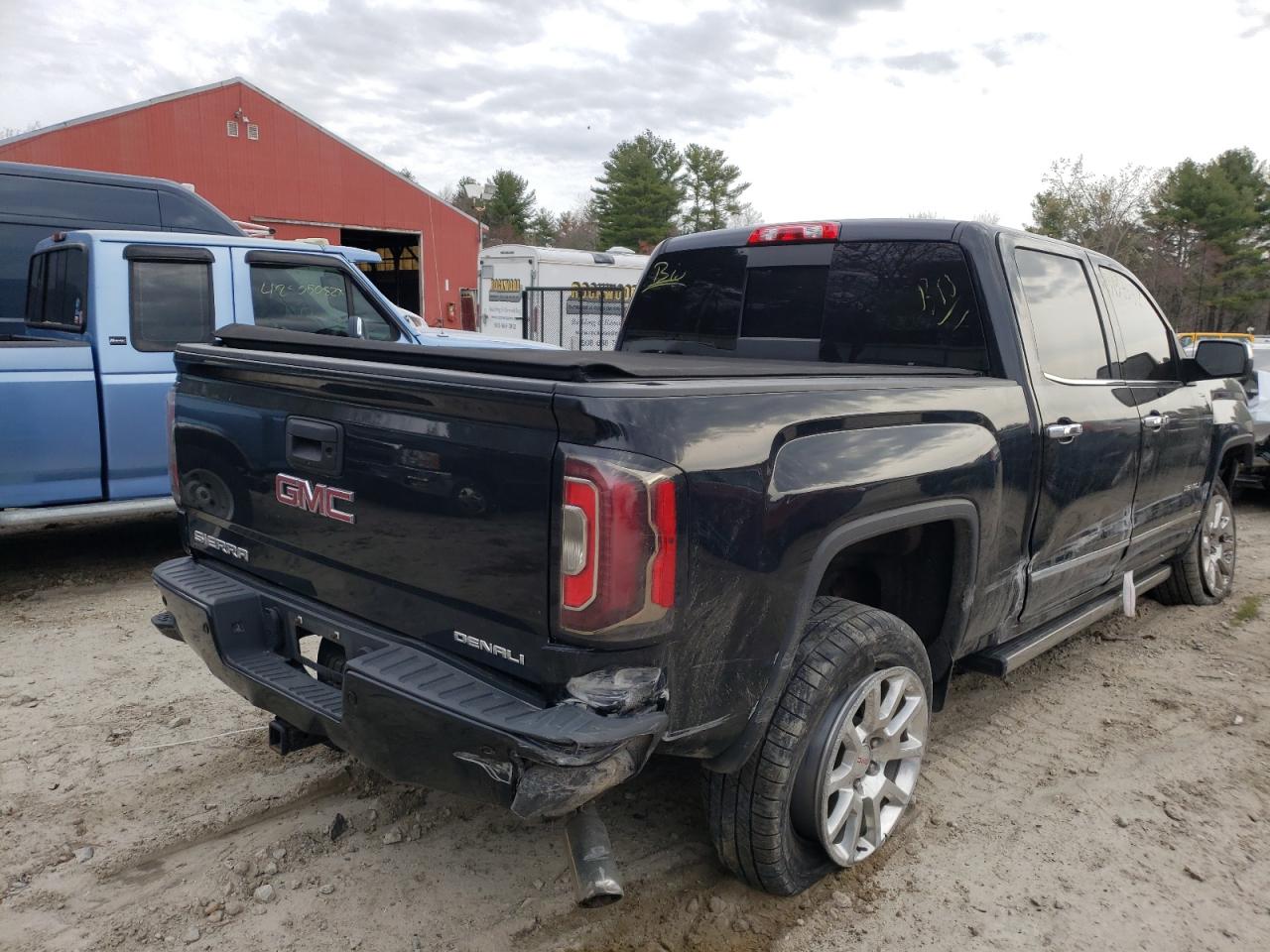 Photo 4 from auction – 2018 GMC SIERRA K15 with VIN 3GTU2PEJ3JG572604