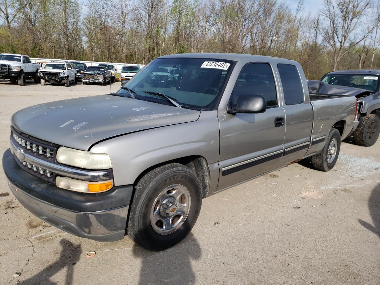 Photo 2 from auction – 2000 CHEVROLET SILVERADO with VIN 2GCEC19W7Y1106200