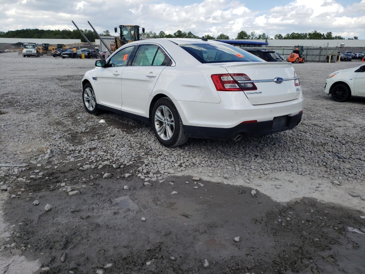 Photo 3 from auction – 2016 FORD TAURUS SEL with VIN 1FAHP2E82GG131494