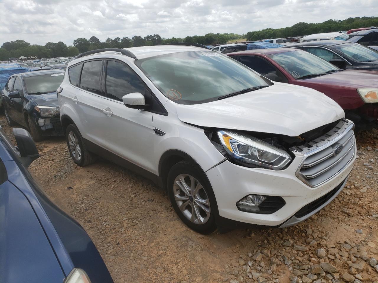 FORD ESCAPE SE 2017 with VIN 1FMCU0GD9HUC07299 - Photo from auction